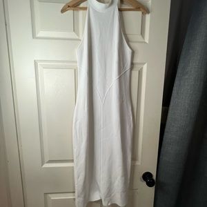 A Eva Mendes white midi dress.